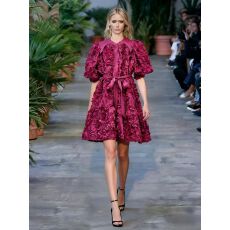 批发名媛轻奢重工立体花朵立领连衣裙女新款收腰显瘦公主泡泡袖中长裙