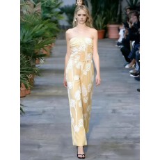 批发<b class='q'>泰国</b>三亚海边度假沙滩裙波西米亚绿色花朵印花露背无袖吊带连衣裙