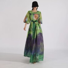 批发时尚宽松泡泡袖休闲中长春<b class='q'>女装</b>复古单排扣植绒印花系带连衣裙