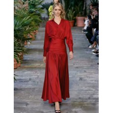 批发赫本风黑色设计感气质交叉V领<b class='q'>连衣裙</b>女秋季压褶收腰显瘦大摆长裙