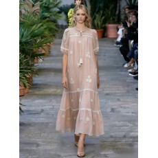 批发法式温柔风甜美蕾丝刺绣V领<b class='q'>连衣裙</b>女夏季系带收腰泡泡袖长裙