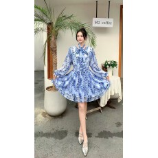 批发纯欲氛围感 泡泡袖连衣裙女春夏设计v领收腰雪纺印花短裙