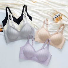 批发2026早春新款爆款一片式无痕聚拢文胸内衣带胸垫显瘦背心女