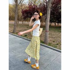 批发发财黄色A字格纹印花<b class='q'>半身裙</b>女夏季松紧腰显瘦百搭蓬蓬裙白