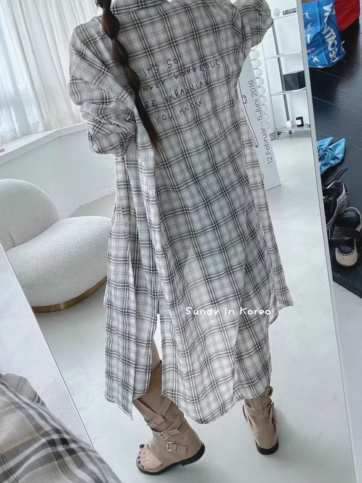 있음 밖으로 2026 신제품 패션 체크무늬 패치워크 색상 작은 알파벳 중간 길이 셔츠 바람막이 여성