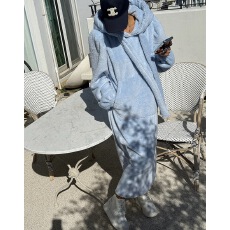 批发有货 保暖连帽毛毛<b class='q'>连衣裙</b>