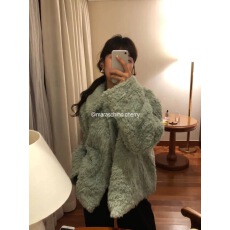 批发保暖<b class='q'>百搭</b>清新薄荷绿可爱大翻领温暖~毛毛外套