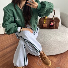 批发已出货 新款高端袖抽褶拉链<b class='q'>夹克</b>外套