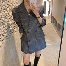 批发已出 韩国ins   高级感竖条纹宽松时髦西装外套配腰带