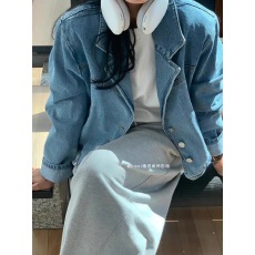 批发<b class='q'>韩国</b>东大门2026 MILUI 翻领系扣短款长袖<b class='q'>牛仔</b><b class='q'>外套</b>女