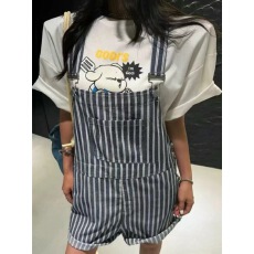 批发有货 chic 时尚竖条纹宽松<b class='q'>显瘦</b>阔腿背带休闲短<b class='q'>裤</b>