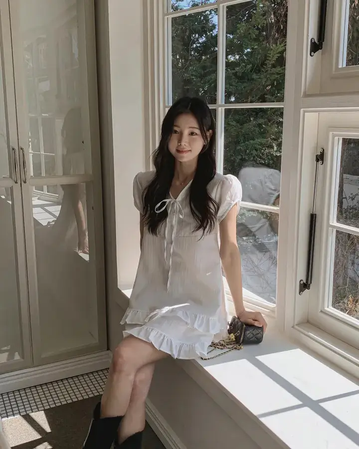 러플 디테일 하프넥 쉬폰 원피스 상세 이미지 6