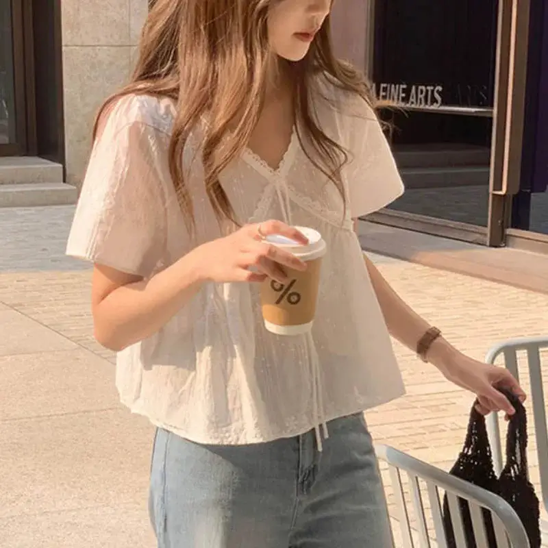 V넥 레이스 반소매 블라우스 상세 이미지 3