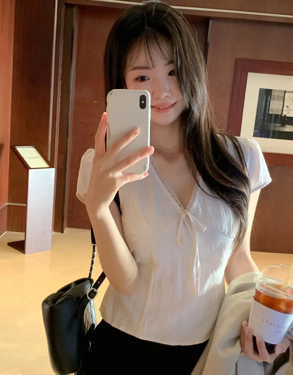 샤넬풍 V넥 레이스 니트 티셔츠 상세 이미지 1