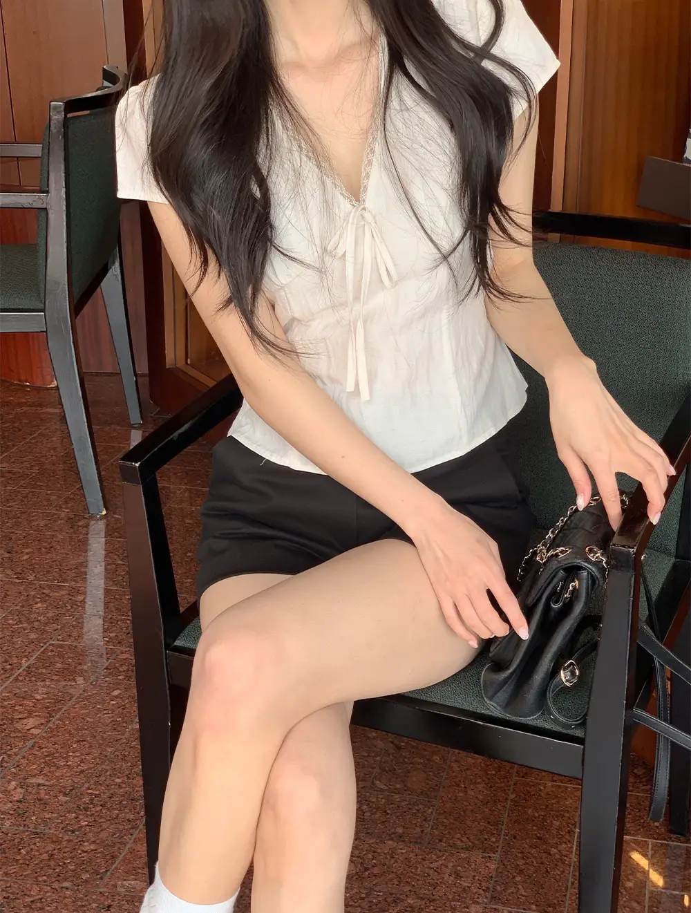 샤넬풍 V넥 레이스 니트 티셔츠 상세 이미지 10