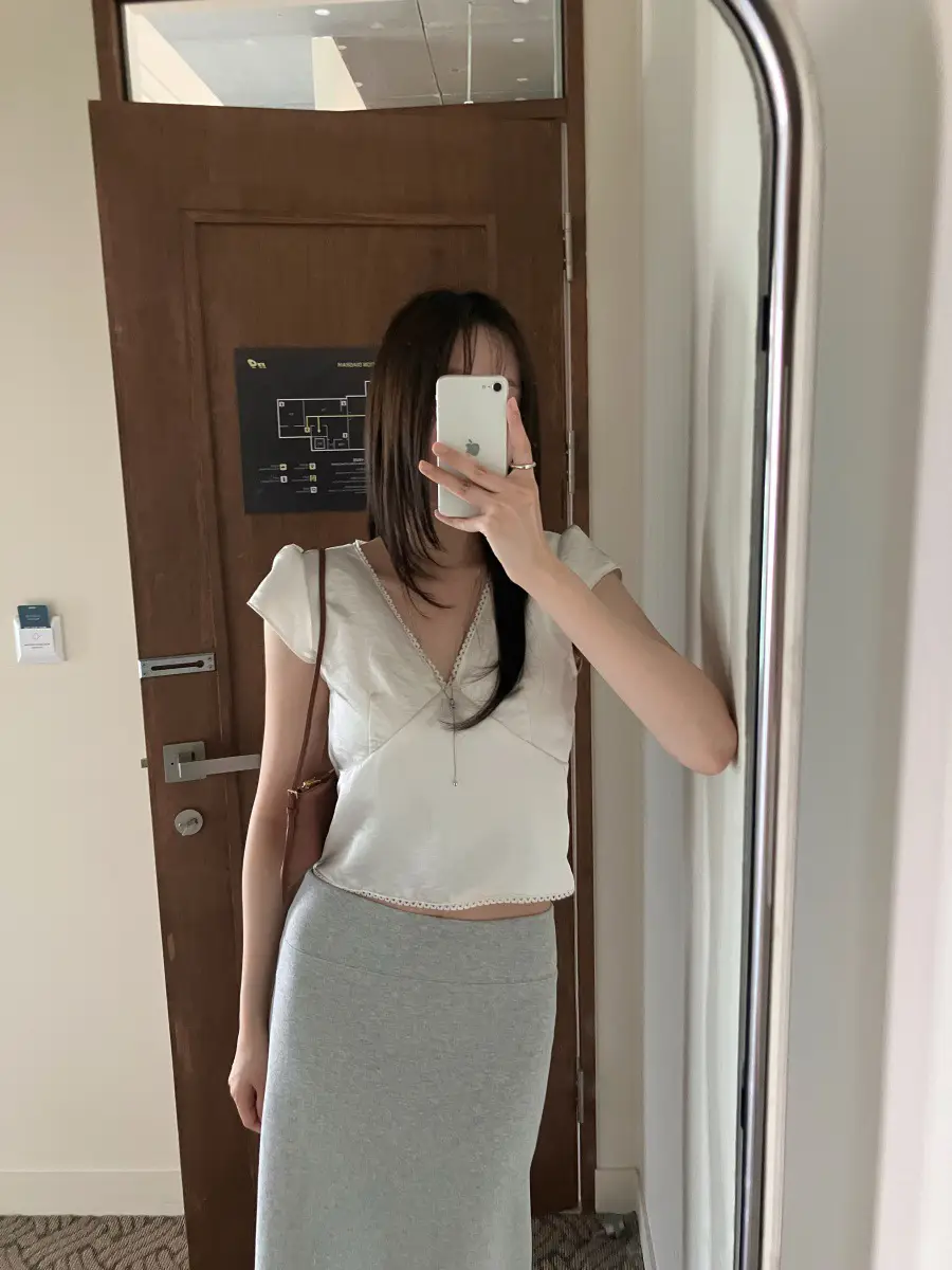 레이스 배색 새틴 반소매 탑 상세 이미지 16