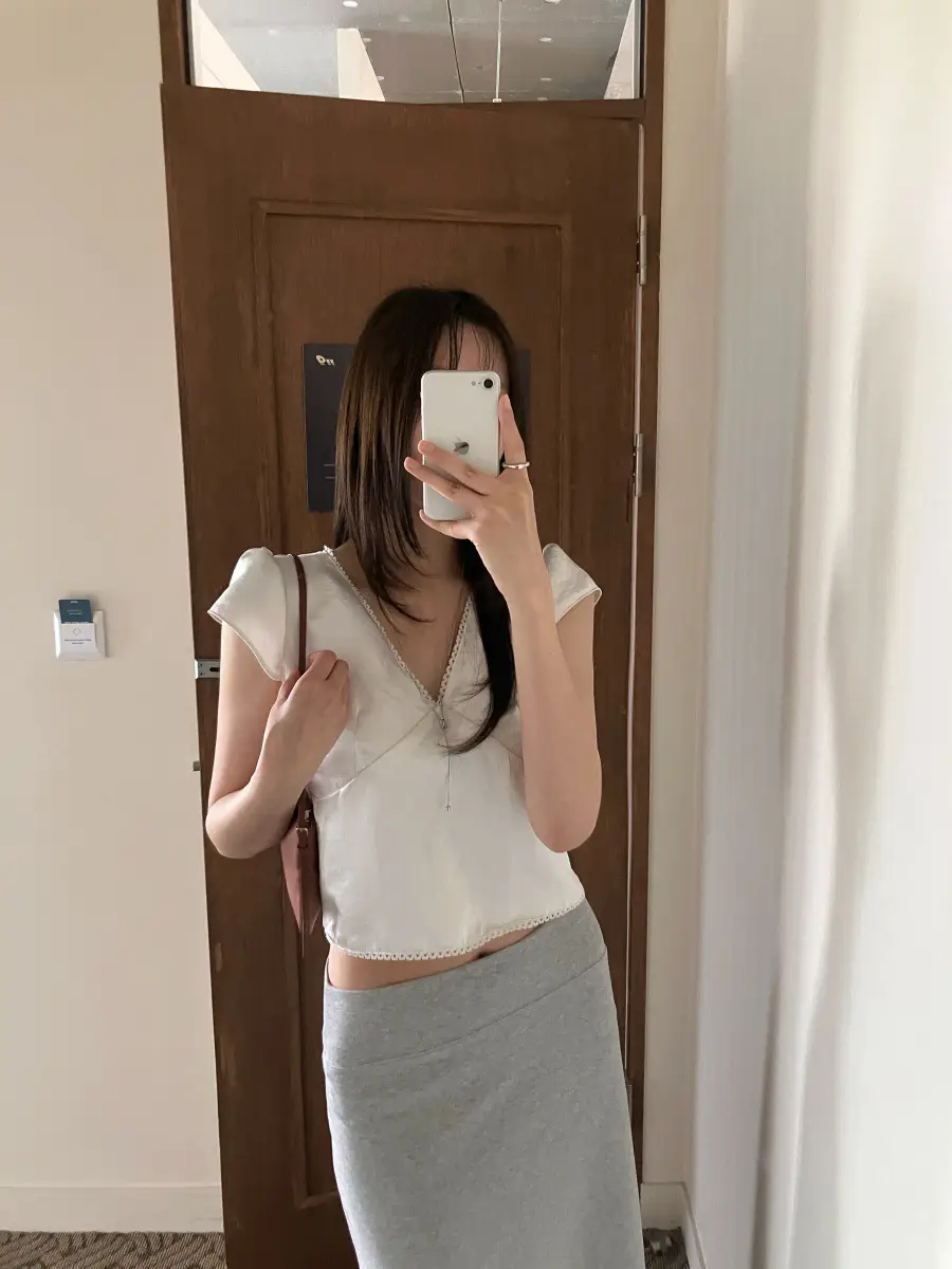 레이스 배색 새틴 반소매 탑 상세 이미지 22
