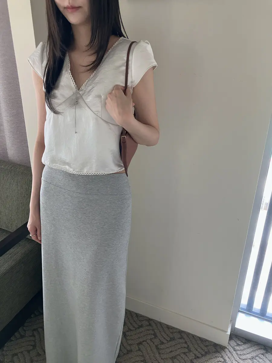 레이스 배색 새틴 반소매 탑 상세 이미지 25