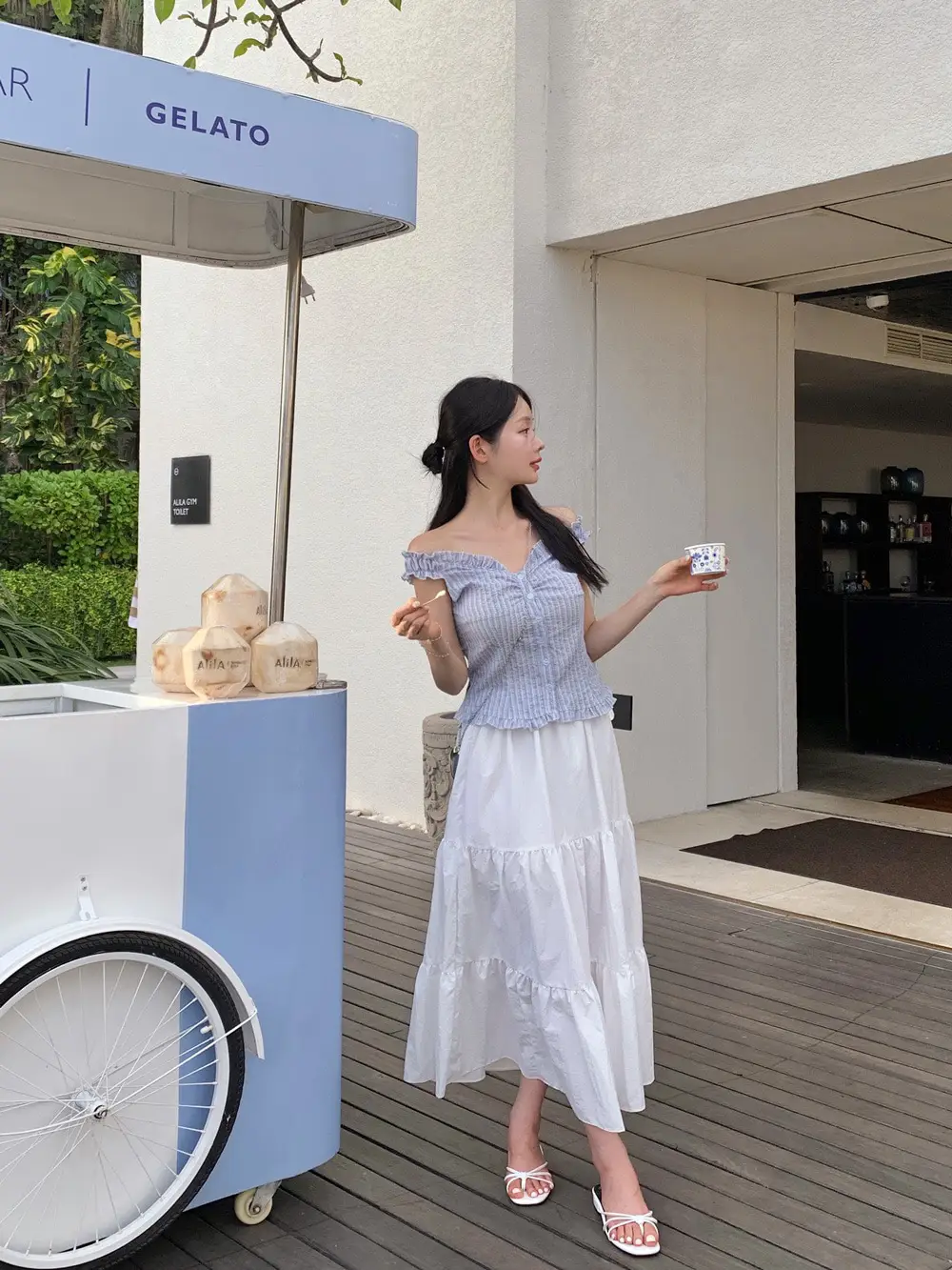 러플 블루 스트라이프 오프숄더 2웨이 셔츠 상세 이미지 7