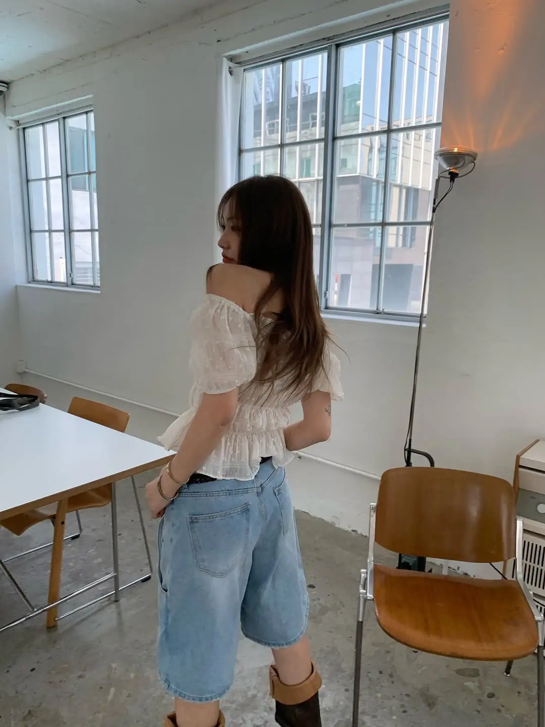 쉬폰 도트 자카드 오프숄더 블라우스 상세 이미지 4