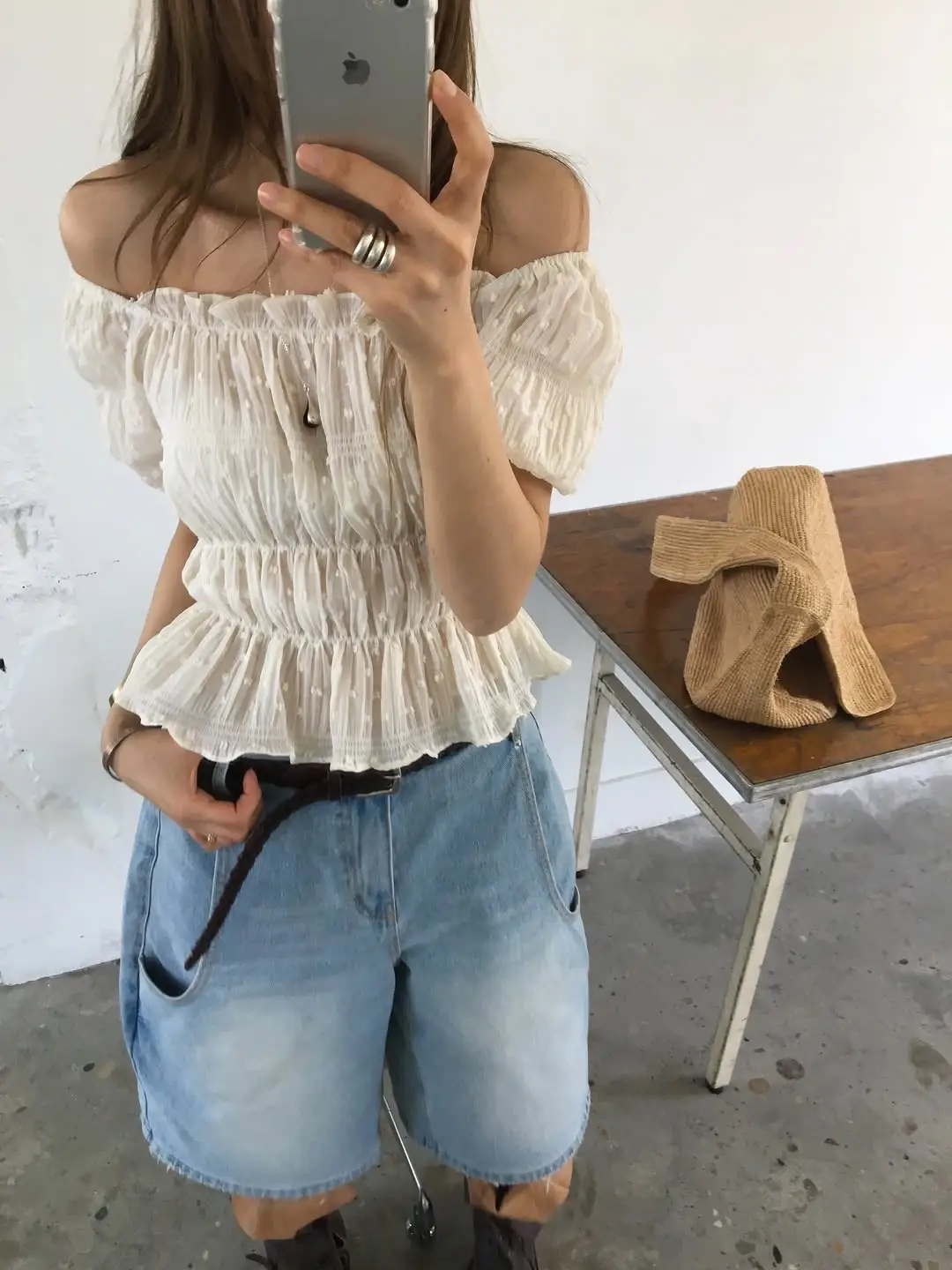 쉬폰 도트 자카드 오프숄더 블라우스 상세 이미지 8