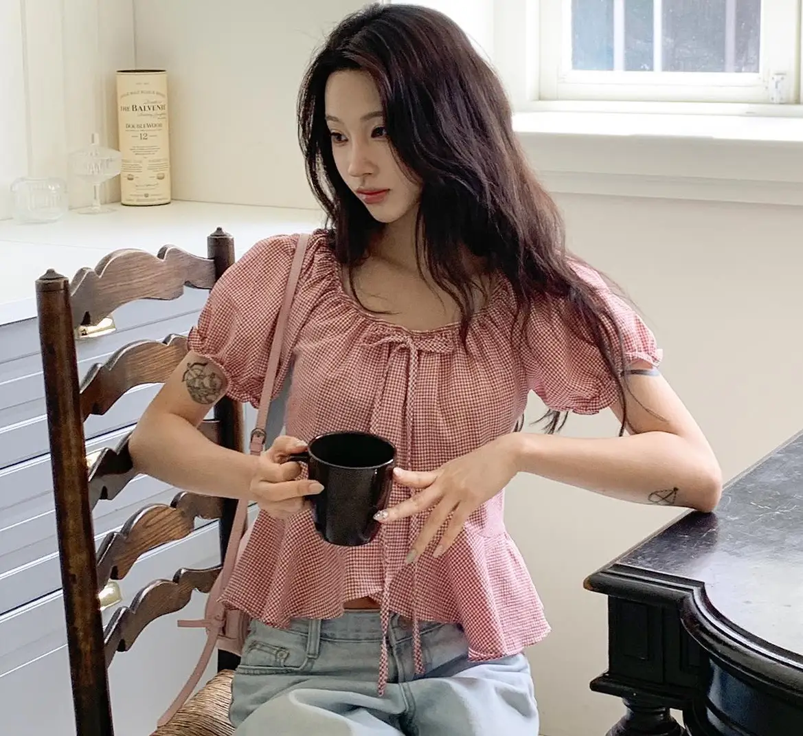 오프숄더 퍼프소매 체크 러플 반소매 셔츠 상세 이미지 1