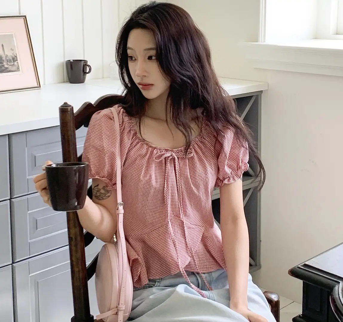 오프숄더 퍼프소매 체크 러플 반소매 셔츠 상세 이미지 3
