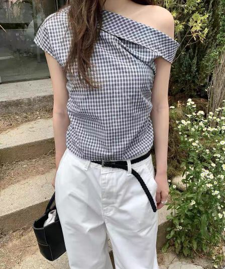 있음 창고 한국 여름 섹션 비대칭 비스듬한 어깨 칼라 디자인 품격 체크무늬 셔츠