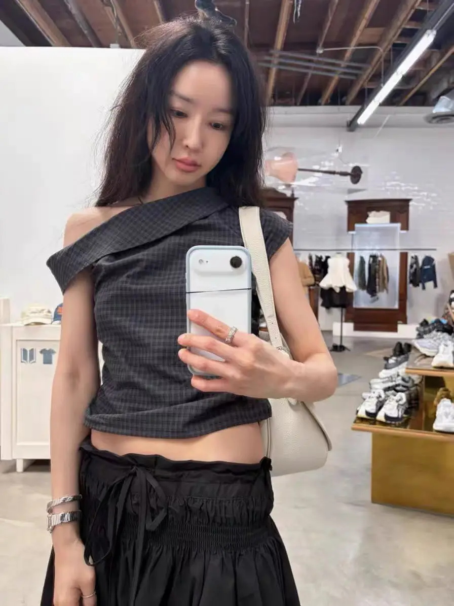 여름 비대칭 원숄더 체크 셔츠 상세 이미지 16