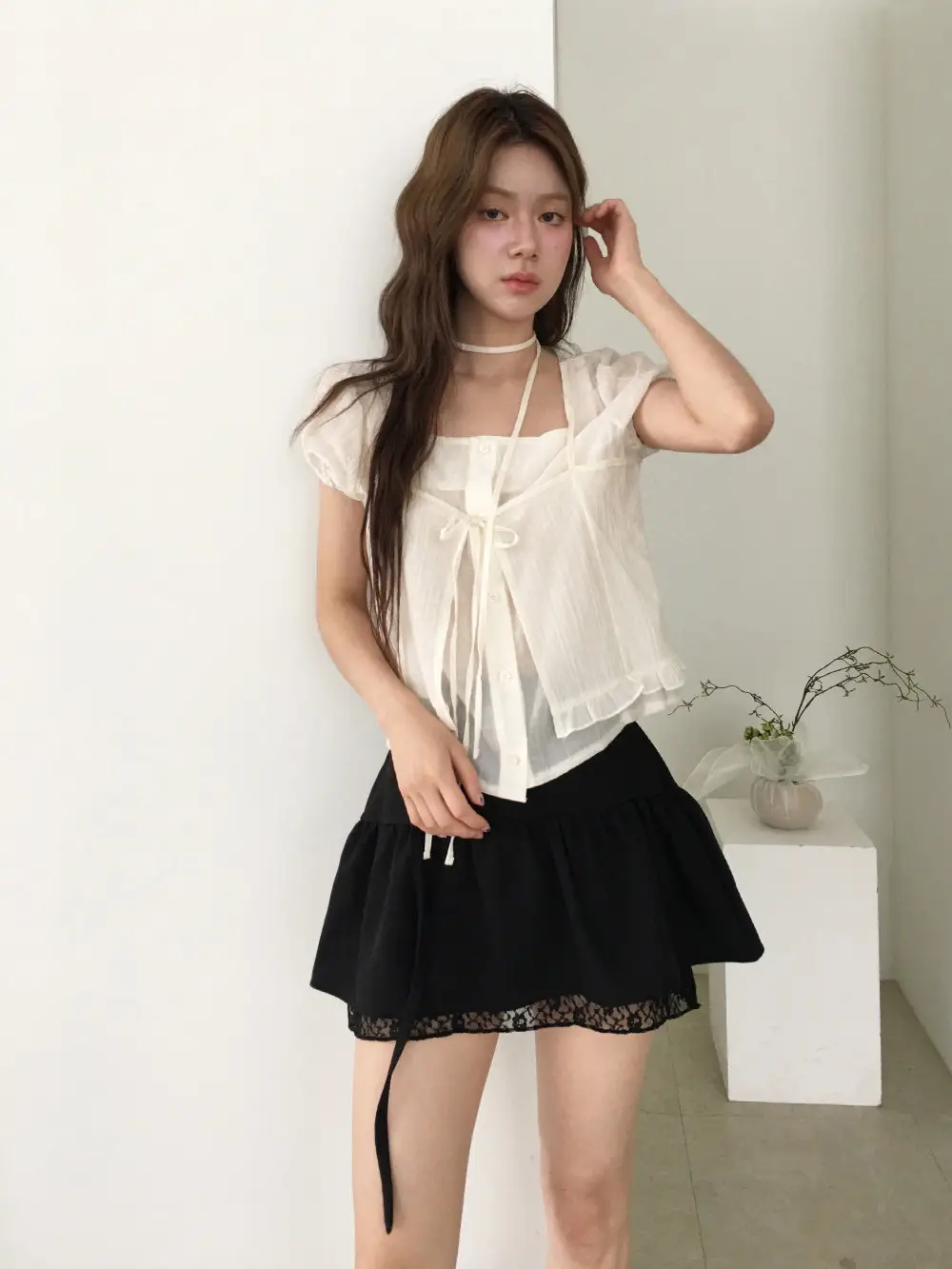 끈 디테일 레이어드 루즈 반소매 블라우스 상세 이미지 7