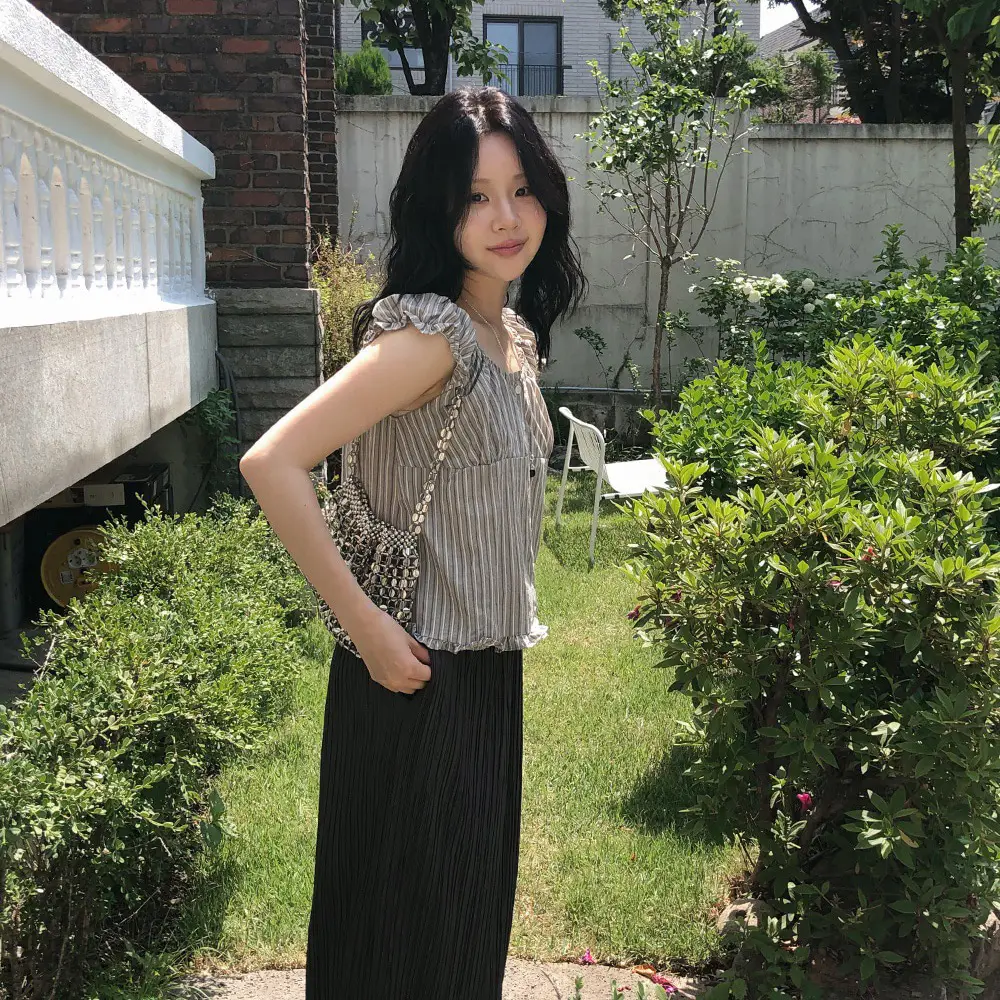 빈티지 스트라이프 오프숄더 러플 퍼프소매 셔츠 상세 이미지 3