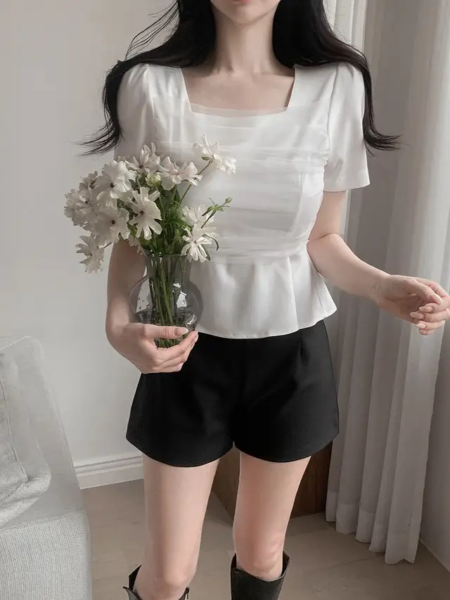 프렌치 스타일 망사 매쉬 스퀘어넥 퍼프소매 블라우스 상세 이미지 1
