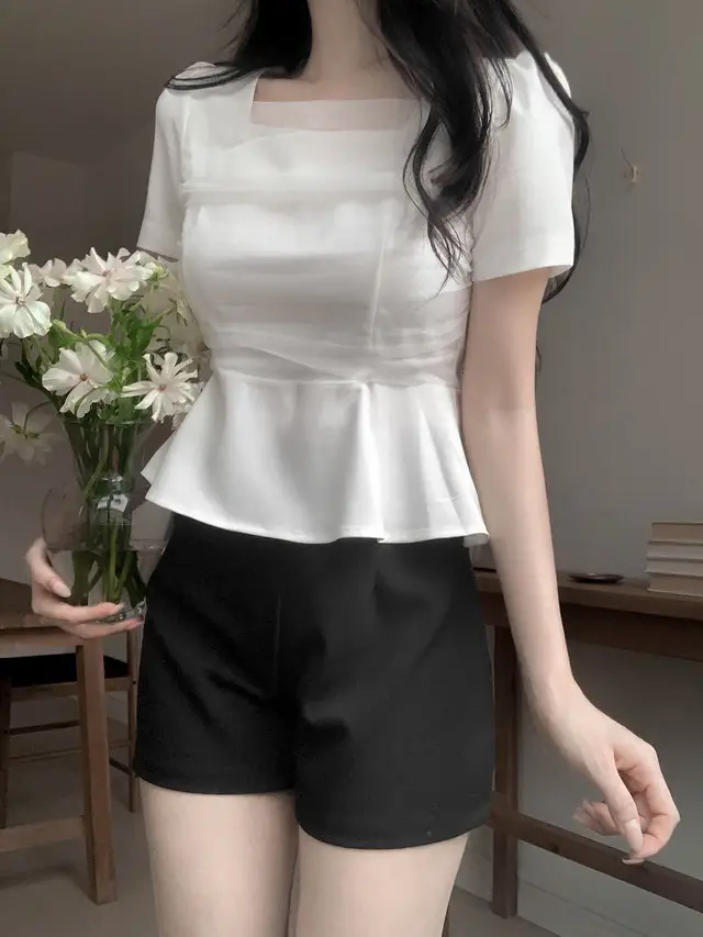 프렌치 스타일 망사 매쉬 스퀘어넥 퍼프소매 블라우스 상세 이미지 4