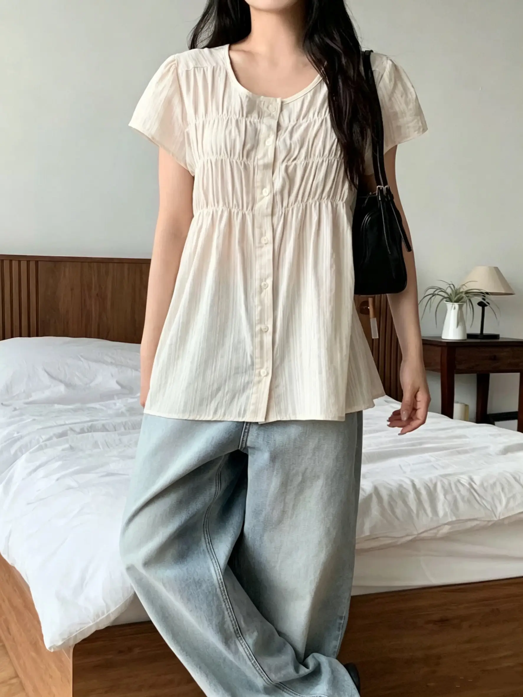 프렌치 스타일 주름 반소매 슬림핏 블라우스 상세 이미지 9