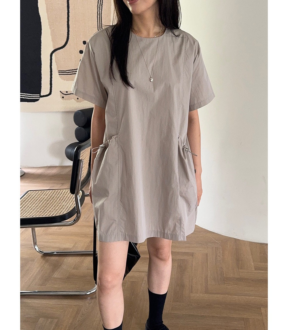재고 있음 한국 chic 작은 대중 라운드 넥 루즈핏 빅 포켓 드레스