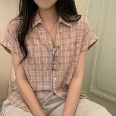 批发2026<b class='q'>夏</b>季格纹短袖衬衫女百搭排扣Polo领上衣