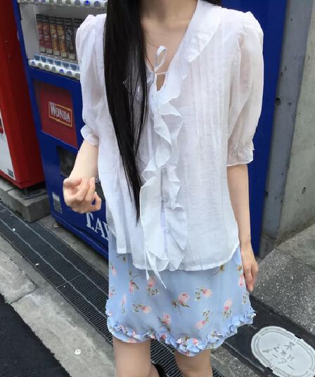 2026 여름 프릴 폴로 칼라 화이트 반팔 셔츠