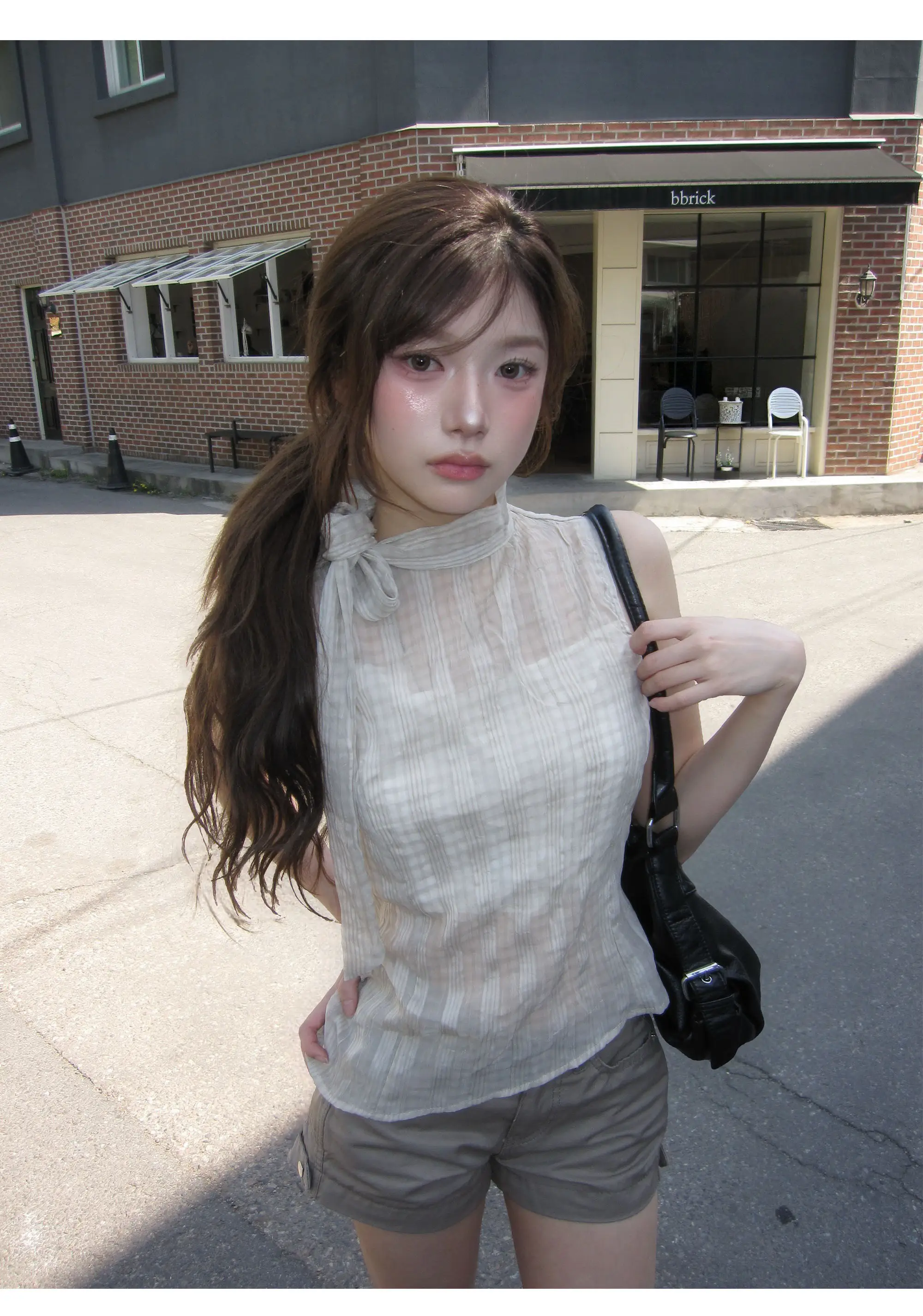 레트로 스탠드 칼라 홀터넥 리본 타이 주름 체크 민소매 셔츠 상세 이미지 5