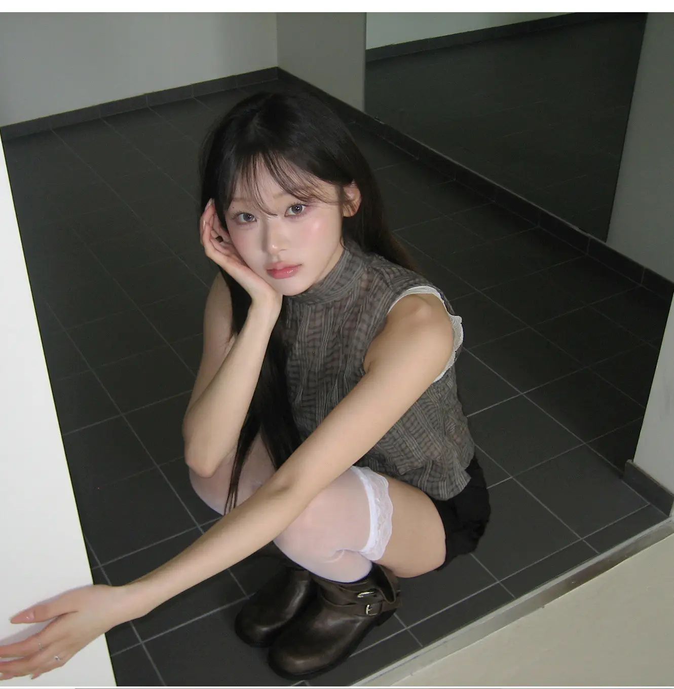 레트로 스탠드 칼라 홀터넥 리본 타이 주름 체크 민소매 셔츠 상세 이미지 19