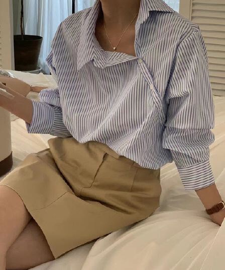 재고 있음 chic 한국 스타일 디자인 센스 Chic 폴로 칼라 불규칙 비스듬한 버클 스트라이프 긴팔 셔츠