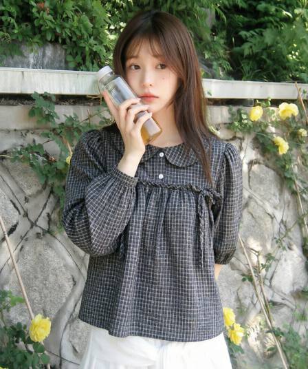 재고 있음 2026 이른 가을 새로운 연령 감소 체크무늬 베이비 칼라 긴팔 여성 셔츠 학원 스타일 나비 매듭 맨위