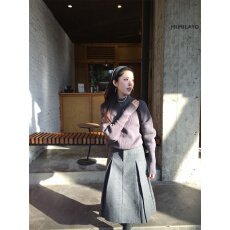 批发实拍实价  设计感小众蝙蝠袖长袖斗篷毛衣+灰色百褶半身中长裙