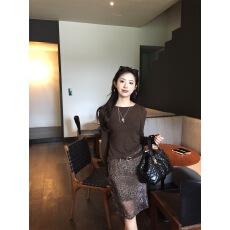 批发实拍实价  氧气松弛感微透长袖防晒打底+直筒鱼尾豹纹短<b class='q'>裙</b>两件套