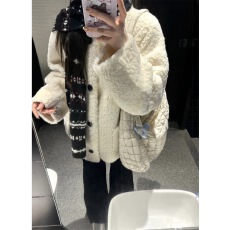 批发实拍实价  <b class='q'>新款</b>韩系秋冬时尚气质小香风外套减龄羊羔毛百搭上衣