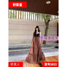 批发年度战裙/丝绒亮片拼接暗纹多层拼接4米下摆<b class='q'>连衣裙</b>