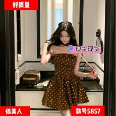 批发新品单件8折复古波点辣妹抹胸<b class='q'>连衣裙</b>收腰短裙