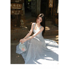 批发Barb Chill收腰吊带长裙<b class='q'>连衣裙</b>女夏款法式方领生日裙子绝美掐腰裙