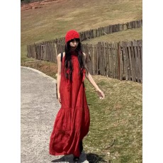 批发新疆川西沙漠旅游穿搭红色<b class='q'>挂</b><b class='q'>脖</b><b class='q'>连衣裙</b>女夏季度假风宽松无袖长裙子