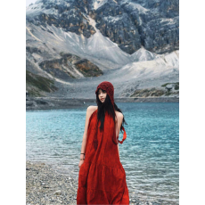 批发新疆旅行穿搭川西草原大西北沙漠旅游拍照红色<b class='q'>连衣裙</b>超仙<b class='q'>挂</b><b class='q'>脖</b>长裙