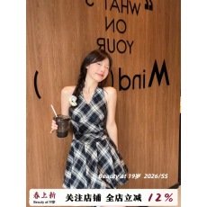 批发Beauty at 19岁黑白<b class='q'>格子</b><b class='q'>连衣裙</b>女夏季小个子A字短裙V领吊带背心裙